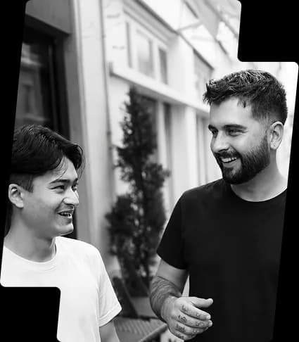 L'équipe de L'Équipage Studio réunie dans les locaux du studio à Lyon